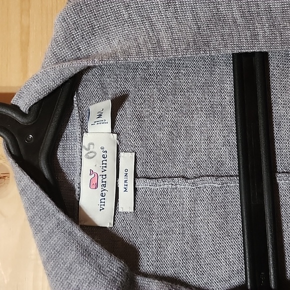 Vineyard Vines 100% merino wool Heather Grey cardigan Size M/L - Picture 4 of 7